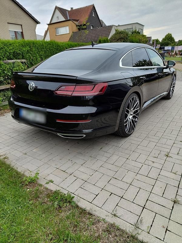 Gebraucht VW Arteon R-line 190 PS (139 kW) 2019 Schwarz Kleinwagen