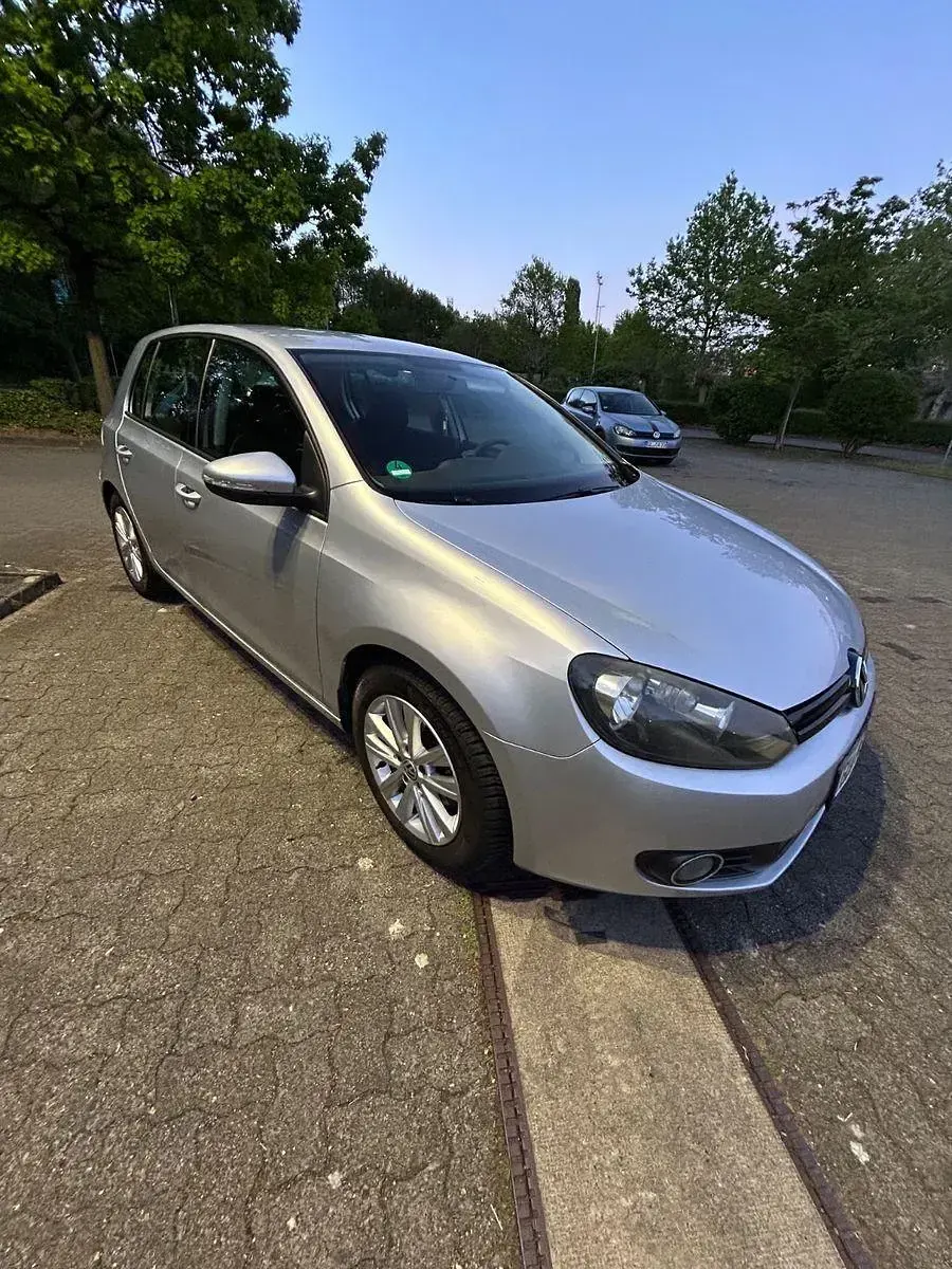 Gebraucht VW Golf VI 80 PS (58 kW) 2009 Silber Kleinwagen
