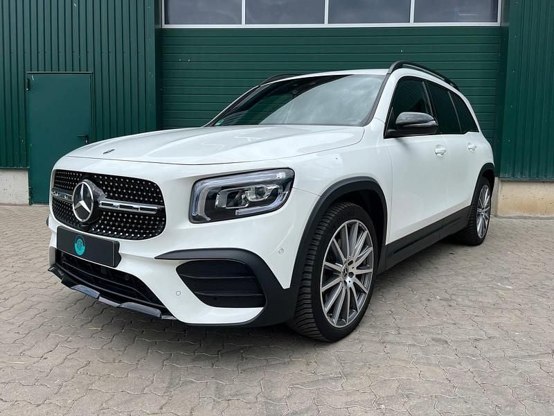Weiß Gebraucht 2021 Mercedes GLB250 AMG SUV | 36.385 € (Fairer Preis) - Bild 1/4