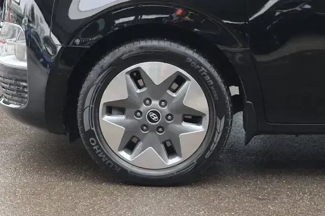 Gebraucht Hyundai Staria Trend 177 PS (130 kW) 2023 Schwarz Van / Kleinbus