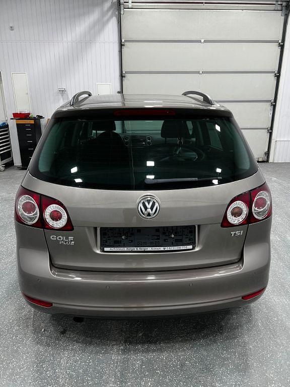 Gebraucht VW Golf VII Match 105 PS (77 kW) 2012 Braun Limousine