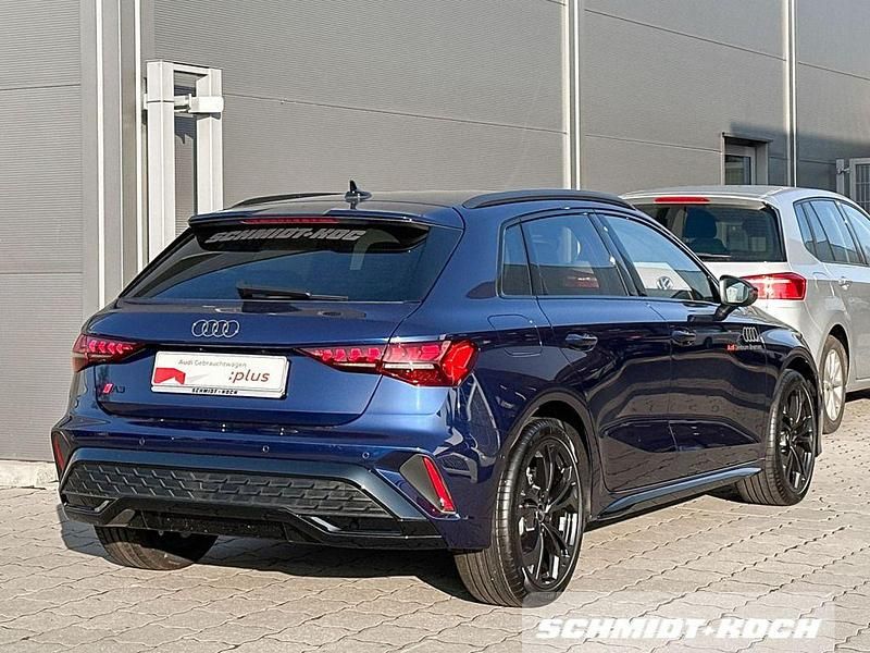 Gebraucht Audi A3 S-Line 116 PS (85 kW) 2025 Navarrablau metallic Limousine