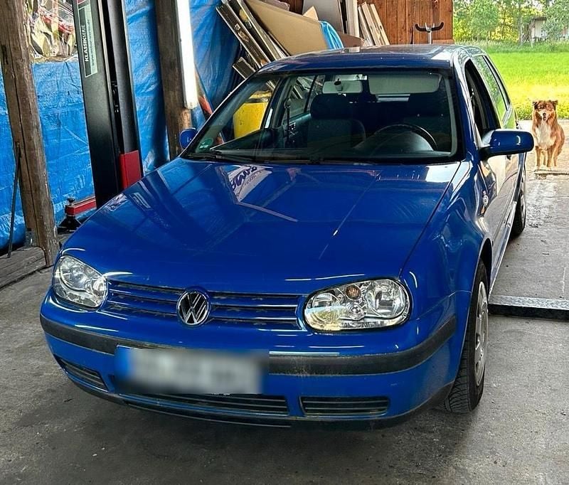 Blau Gebraucht 2003 VW Golf IV Kleinwagen | 1.000 € (Superpreis) - Bild 1/2