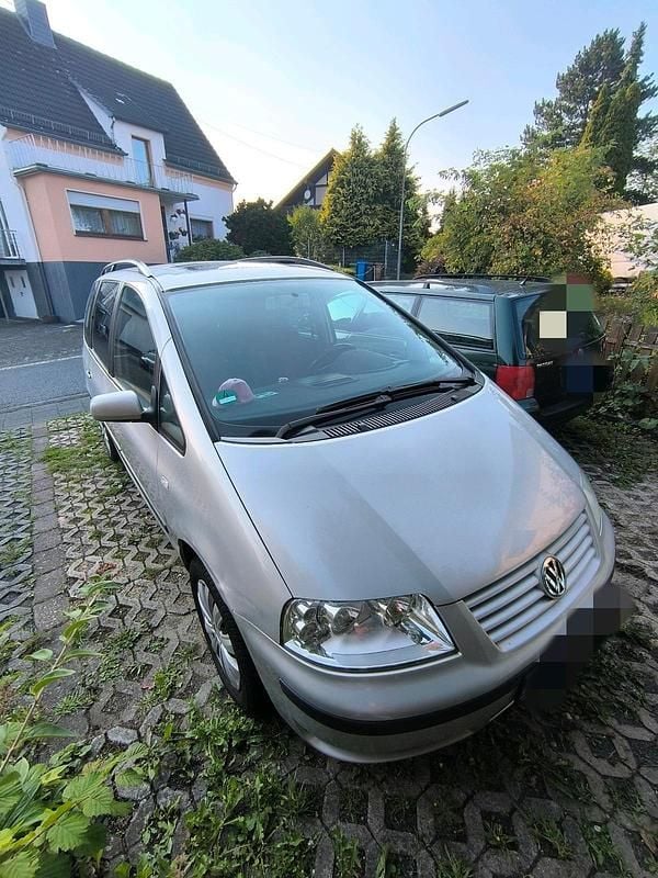 Silber Gebraucht 2002 VW Sharan Van / Kleinbus | 850 € (Superpreis) - Bild 1/4
