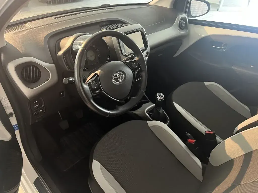 Gebraucht Toyota Aygo X-play 69 PS (50 kW) 2017 Kleinwagen