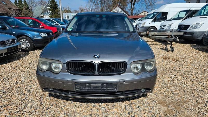 Gebraucht BMW 745 333 PS (244 kW) 2002 Grau Limousine