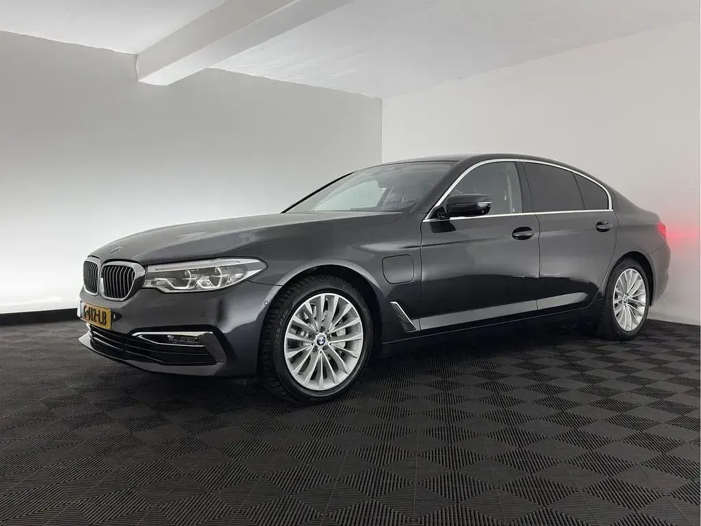 Gebraucht BMW 530e iPerformance 252 PS (185 kW) 2019 Grau Limousine