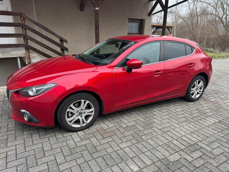 Gebraucht Mazda 3 Center-Line 120 PS (88 kW) 2014 Rot Limousine