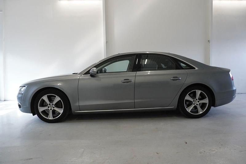 Gebraucht Audi A8 351 PS (258 kW) 2010 Grau Limousine