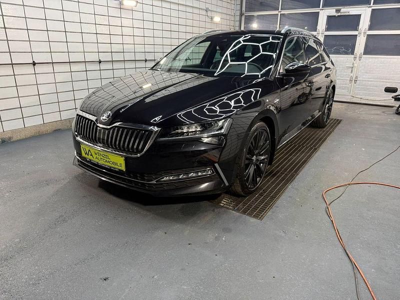 Schwarz Gebraucht 2021 Skoda Superb LAURIN & KLEMENT Kombi | 29.995 € (Etwas zu teuer) - Bild 1/4