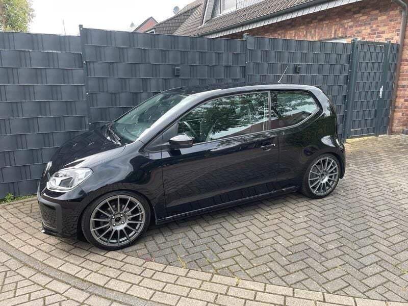 Schwarz Gebraucht 2020 VW up! Kleinwagen | 8.999 € (Fairer Preis) - Bild 1/4