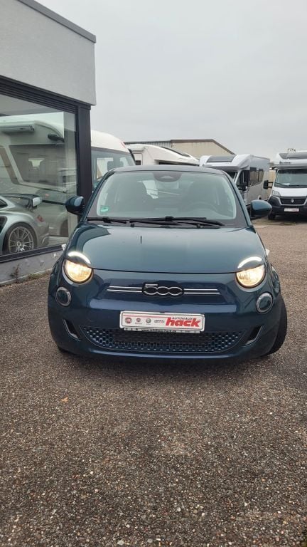 Gebraucht Fiat 500e Action 69 kW (95 PS) 2022 Grün