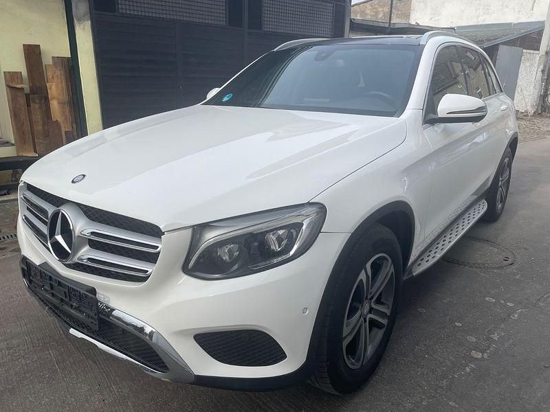 Gebraucht Mercedes GLC250 204 PS (150 kW) 2016 Weiß SUV