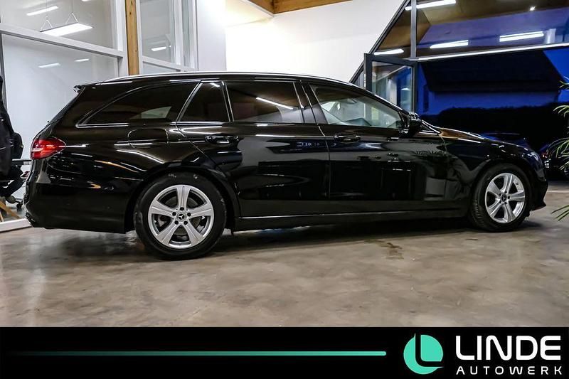 Gebraucht Mercedes E220 Avantgarde 194 PS (142 kW) 2018 Schwarz Limousine