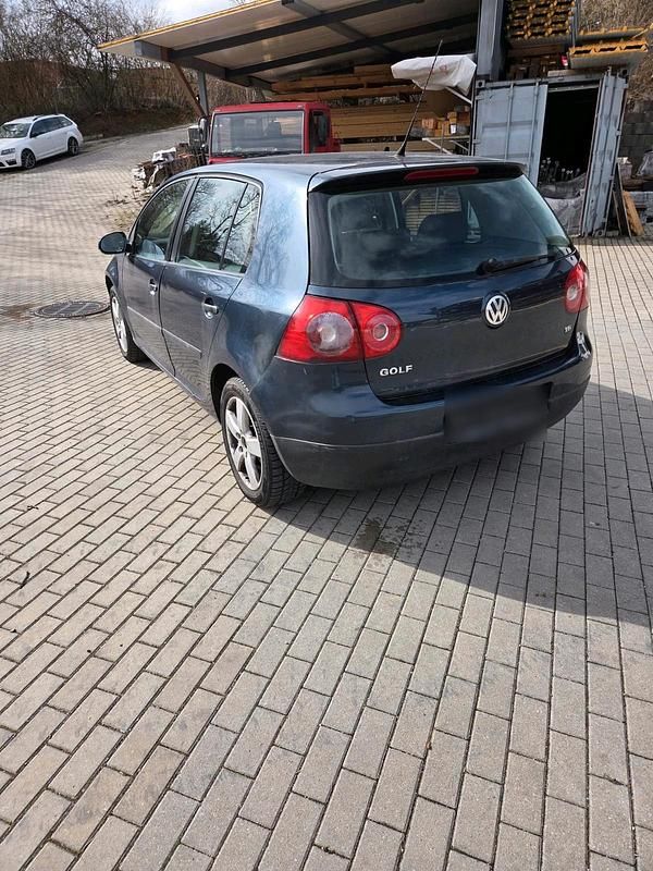 Gebraucht VW Golf IV 102 PS (75 kW) 2005 Blau Limousine