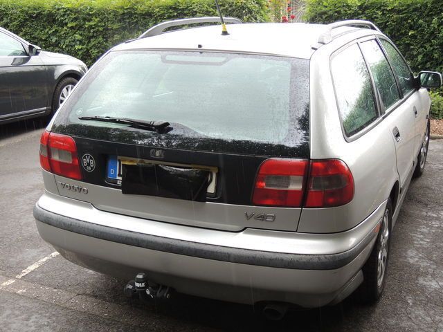 Gebraucht Volvo V40 148 PS (108 kW) 2000 Silber metallic Kombi