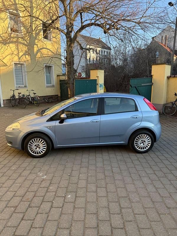 Gebraucht Fiat Grande Punto 77 PS (56 kW) 2007 Blau Kleinwagen