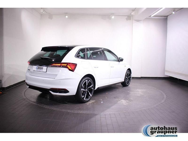 Gebraucht Skoda Scala Monte Carlo 116 PS (85 kW) 2025 Weiss / moonweiß perleffekt Kleinwagen