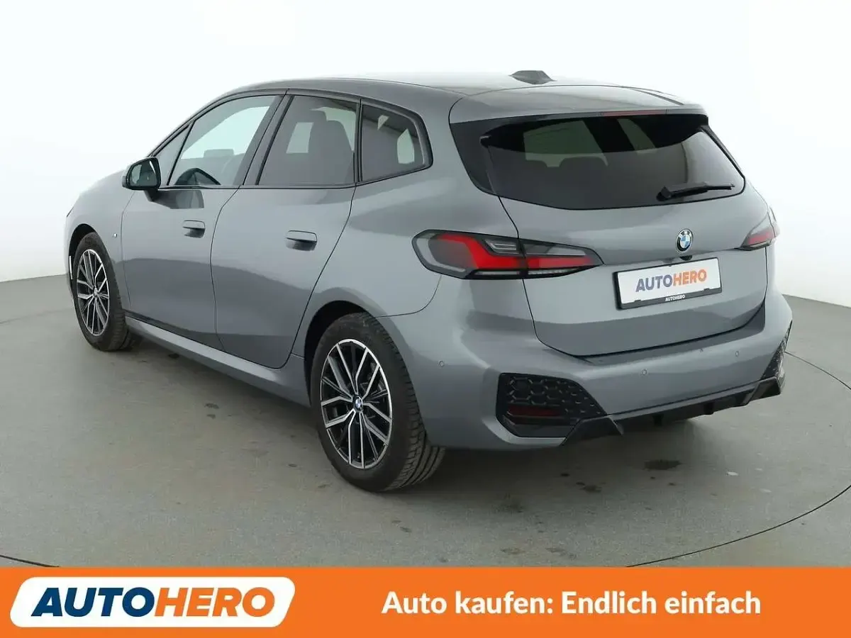 Gebraucht BMW 223 Active Tourer M Sport 218 PS (160 kW) 2023 Skyscraper grau Van / Kleinbus