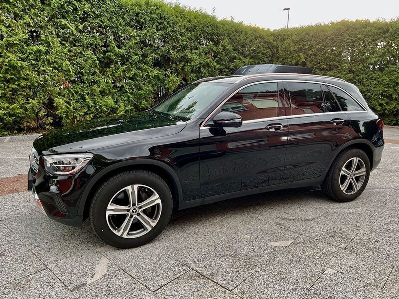 Schwarz Gebraucht 2020 Mercedes GLC200 SUV | 37.980 € (Etwas zu teuer) - Bild 1/4