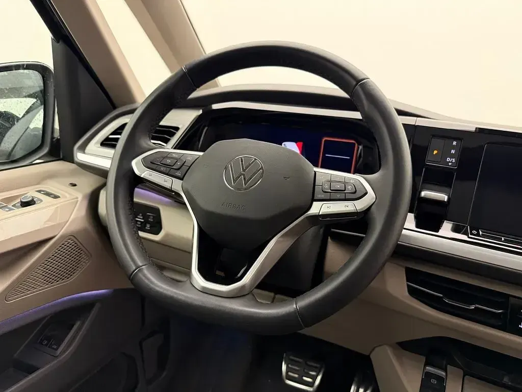 Gebraucht VW Multivan Style 177 PS (130 kW) 2024 Schwarz Van / Kleinbus
