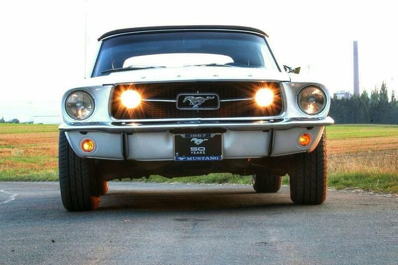 Second-hand Ford V8 220 CP (161 kW) 1967 Coupe