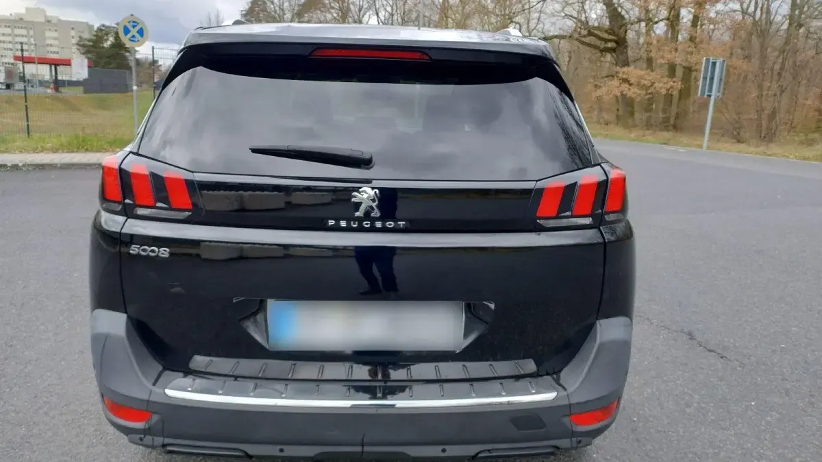 Gebraucht Peugeot 5008 Allure 131 PS (96 kW) 2019 Schwarz SUV