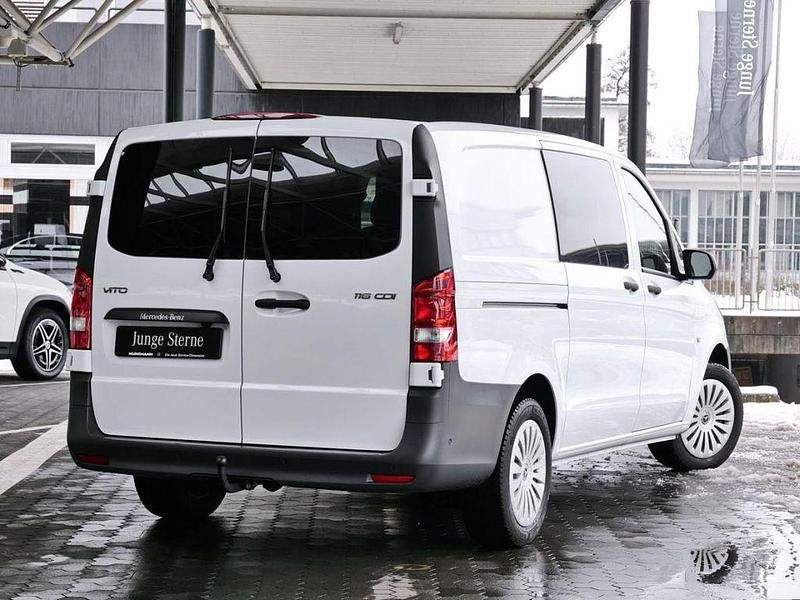 Gebraucht Mercedes Vito 163 PS (119 kW) 2024 Arktikweiss Van