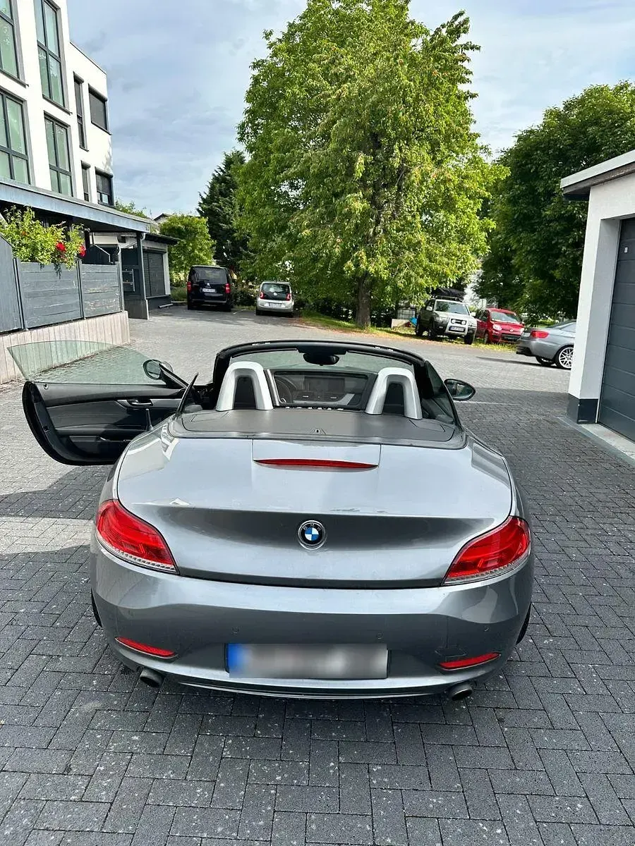 Gebraucht BMW Z4 306 PS (225 kW) 2013 Grau Cabrio