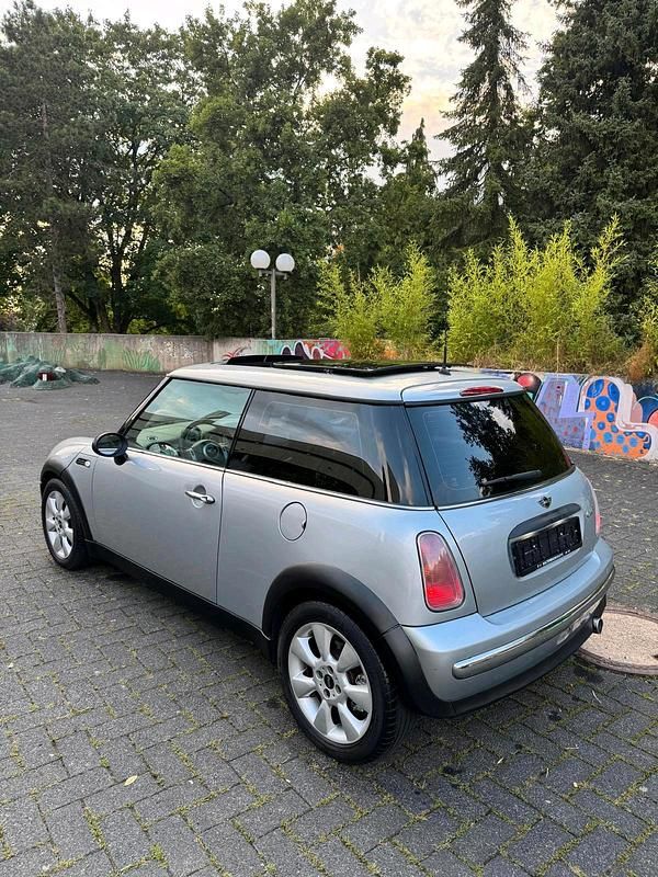 Grau Gebraucht 2002 Mini Cooper Kleinwagen | 2.200 € - Bild 1/4