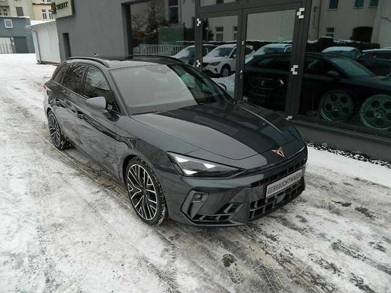 Gebraucht Cupra Leon VZ3 333 PS (244 kW) 2024 Magnetic grau metallic Kombi