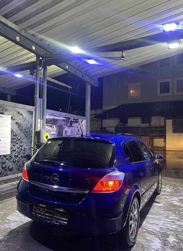 Gebraucht Opel Astra 105 PS (77 kW) 2004 Blau Kleinwagen