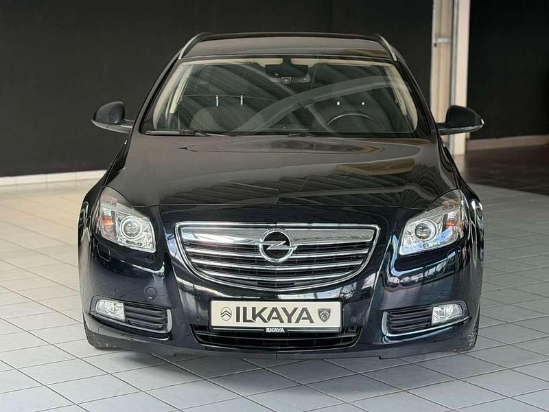 Gebraucht Opel Insignia Active 140 PS (102 kW) 2013 Schwarz Kombi