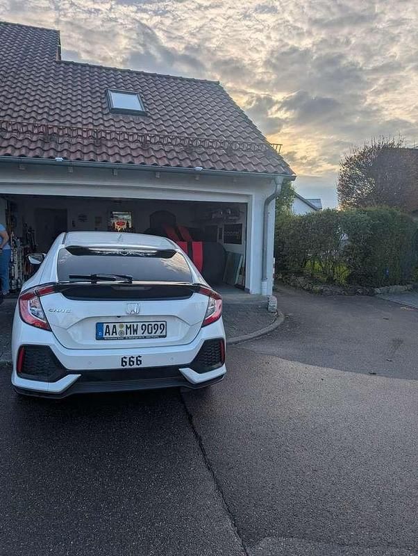 Gebraucht Honda Civic Elegance 129 PS (94 kW) 2018 Limousine