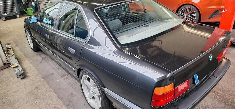 Gebraucht BMW 525 192 PS (141 kW) 1995 Schwarz Limousine