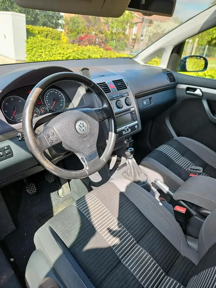 Gebraucht VW Touran Highline 150 PS (110 kW) 2010 Blau Van / Kleinbus