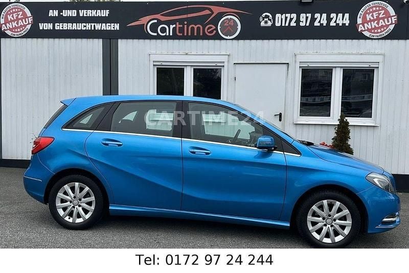 Gebraucht Mercedes B180 109 PS (80 kW) 2013 Suedseeblau Van / Kleinbus