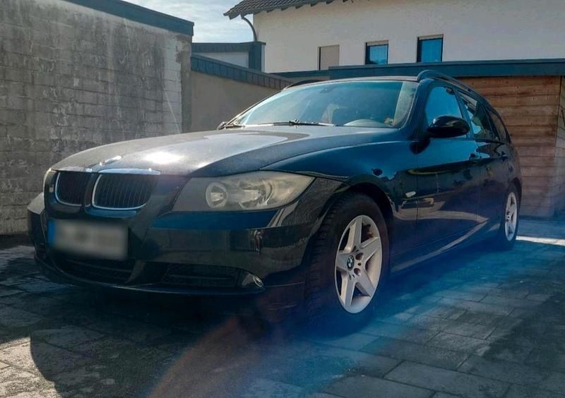Schwarz Gebraucht 2006 BMW 320 Kombi | 1.500 € (Superpreis) - Bild 1/4