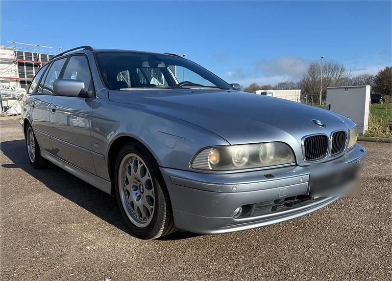 Second-hand BMW 530 193 CP (141 kW) 2003 Argintiu Break