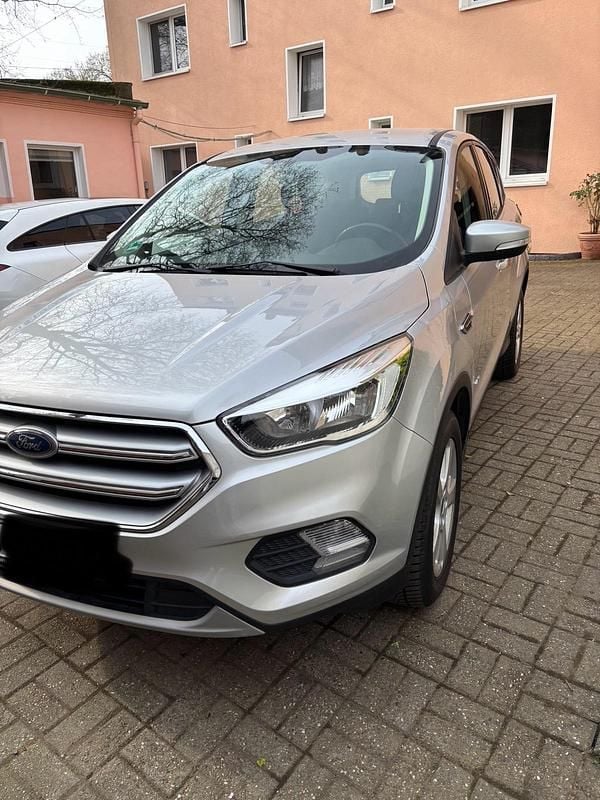 Gebraucht Ford Kuga 150 PS (110 kW) 2018 Silber SUV