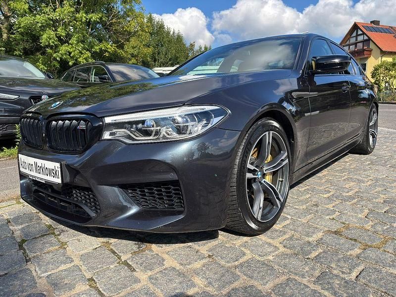 Grau Gebraucht 2018 BMW M5 Competition Edition Limousine | 58.480 € (Fairer Preis) - Bild 1/4
