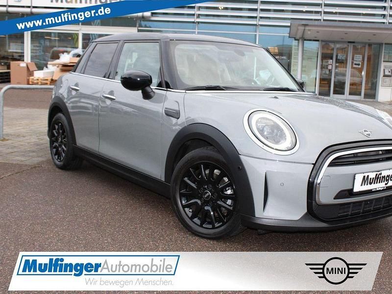 Moonwalk grey Gebraucht 2021 Mini Cooper Classic Kleinwagen | 19.980 € (Fairer Preis) - Bild 1/4