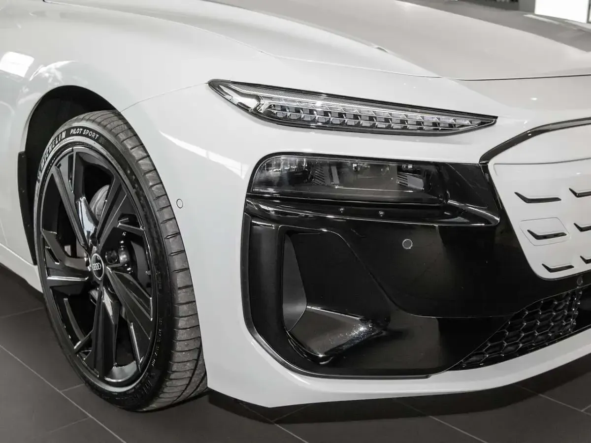 Brugt Audi A6 e-tron Ambiente 269 kW (367 HK) 2025 Hvid Stationcar