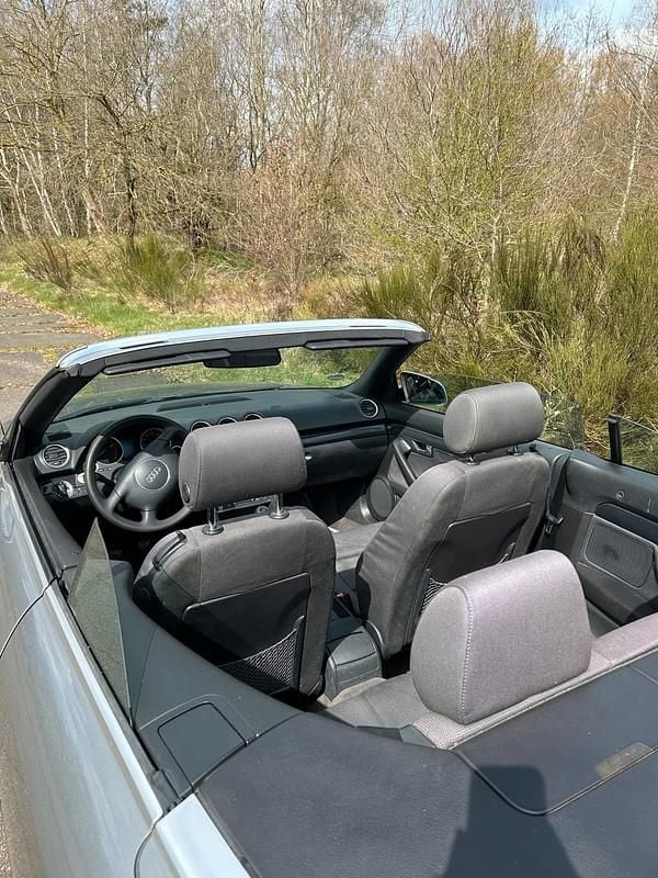 Gebraucht Audi A4 Cabriolet 163 PS (119 kW) 2004 Silber Cabrio