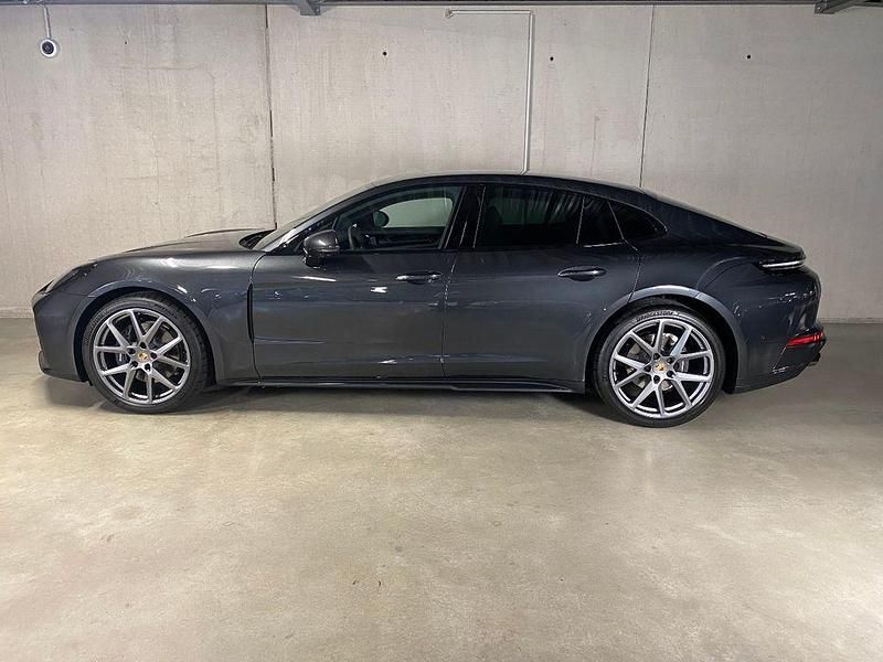 Gebraucht Porsche Panamera 4 354 PS (260 kW) 2025 Vulkangraumetallic Limousine