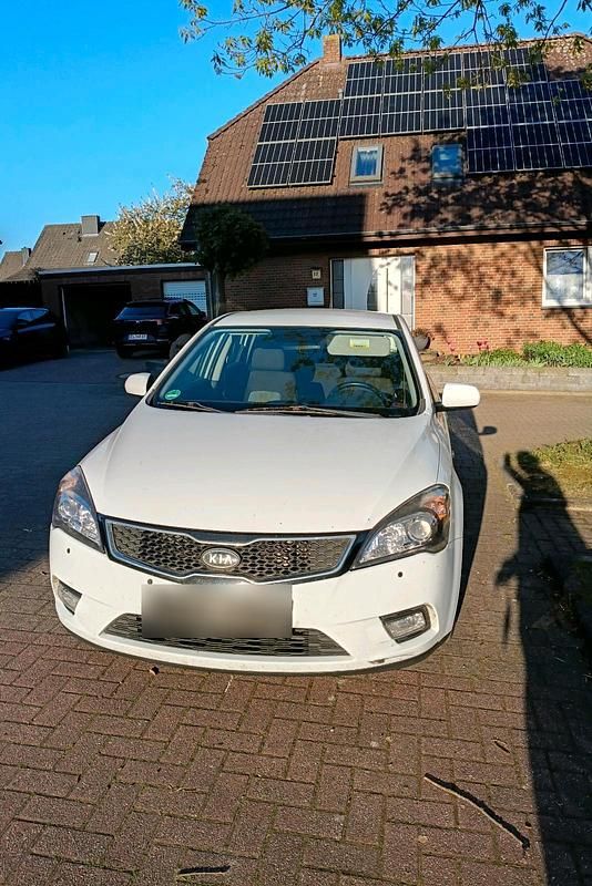 Gebraucht Kia Ceed 2012 Weiß Kleinwagen