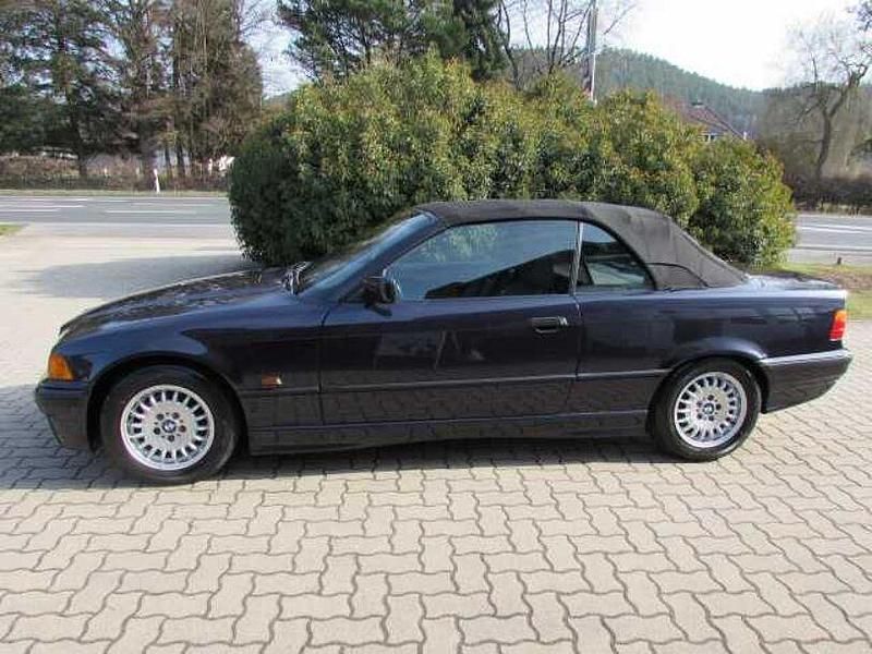 Gebraucht BMW 320 150 PS (110 kW) 1994 Schwarz Cabrio