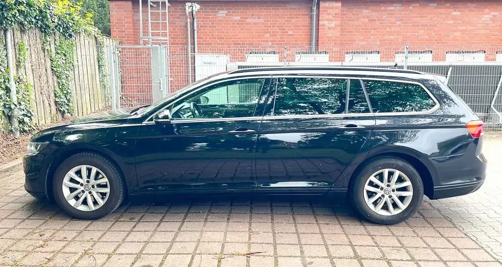 Gebraucht VW Passat Business 150 PS (110 kW) 2020 Schwarz Kombi