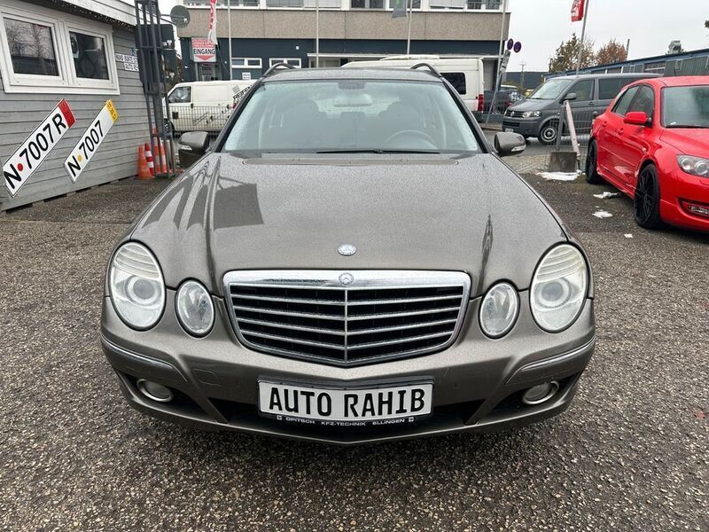 Gebraucht Mercedes E200 136 PS (100 kW) 2008 Grau Kombi