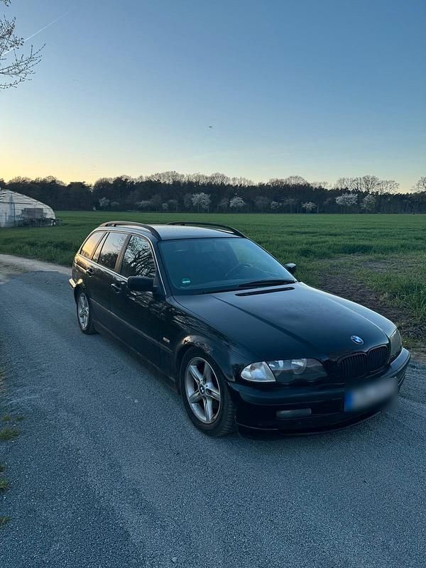 Gebraucht BMW 320 170 PS (125 kW) 2001 Schwarz Kombi